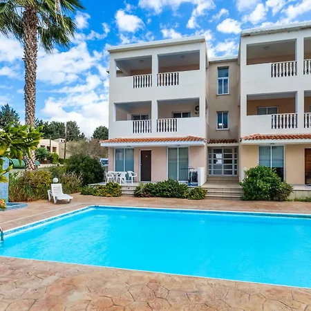 Beautiful 2 Bed In Cyprus Apartmán