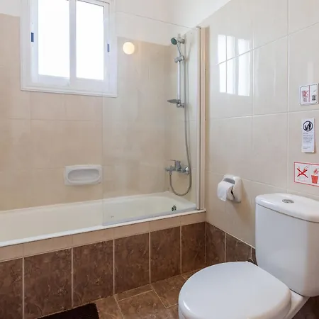 Beautiful 2 Bed In Cyprus Apartmán Paphos