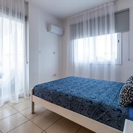 Beautiful 2 Bed In Cyprus Apartment