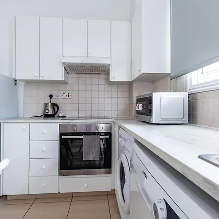 Beautiful 2 Bed In Cyprus *