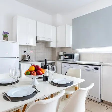 Beautiful 2 Bed In Cyprus Paphos