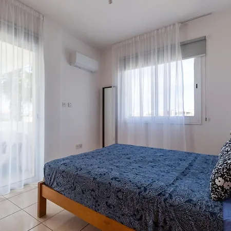 Beautiful 2 Bed In Cyprus Apartmán *