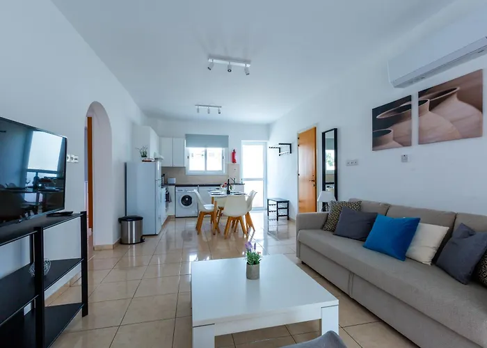 Beautiful 2 Bed In Cyprus パ フォス