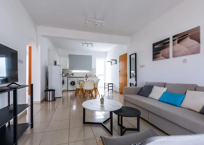 Beautiful 2 Bed In Cyprus アパート パ フォス