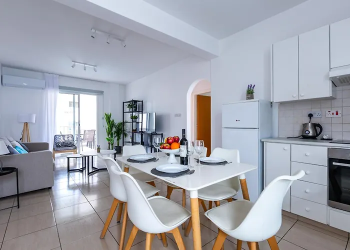 Beautiful 2 Bed In Cyprus * パ フォス