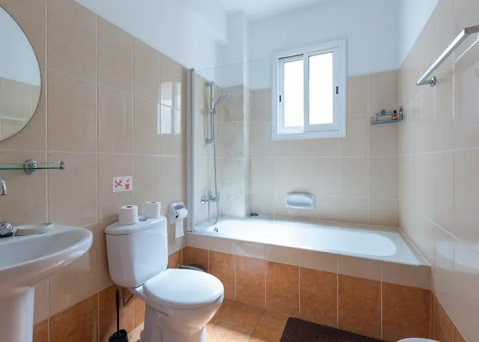 Beautiful 2 Bed In Cyprus Paphos