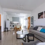 Beautiful 2 Bed In Cyprus Apartament Paphos