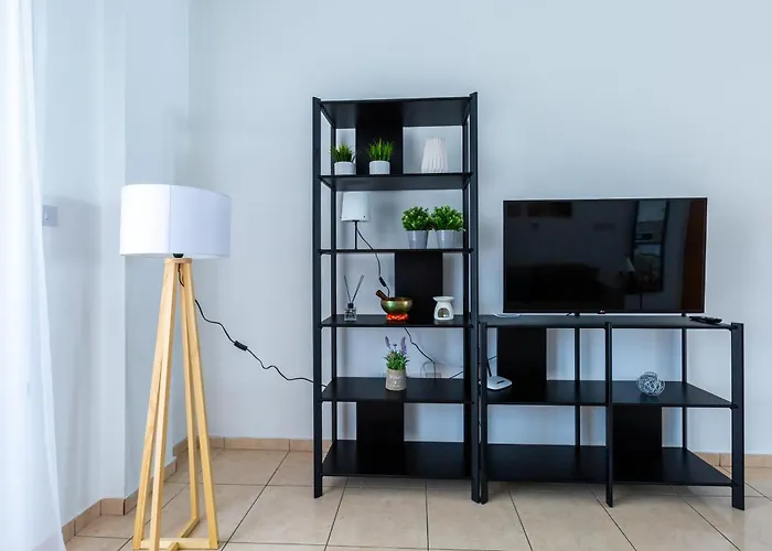 Beautiful 2 Bed In Cyprus Apartment *