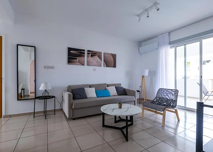 Beautiful 2 Bed In Cyprus * Paphos